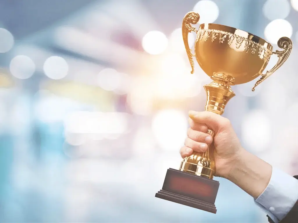 Award-Manufacturers-in-Abu-Dhabi-UAE-DNG-Crea8ive